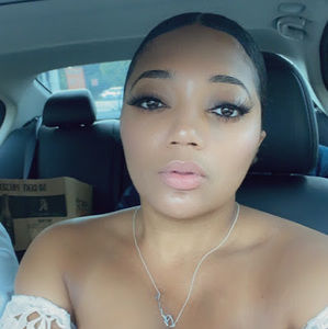 Meet your Posher, Brittney